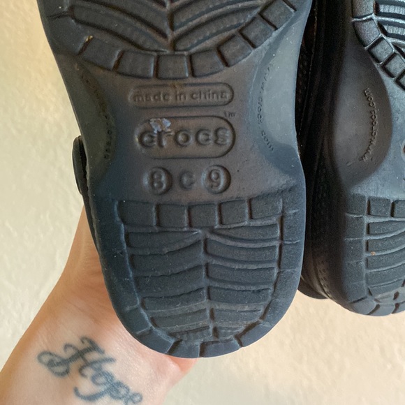 toddler navy blue crocs size 8 - Picture 4 of 6